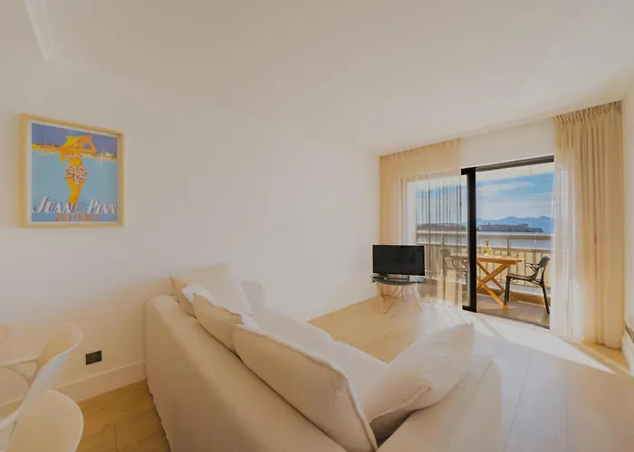 Lumineux Avec Vue Mer, A Deux Pas Des Plages