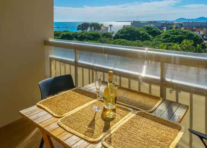 Lumineux Avec Vue Mer, A Deux Pas Des Plages * Antibes